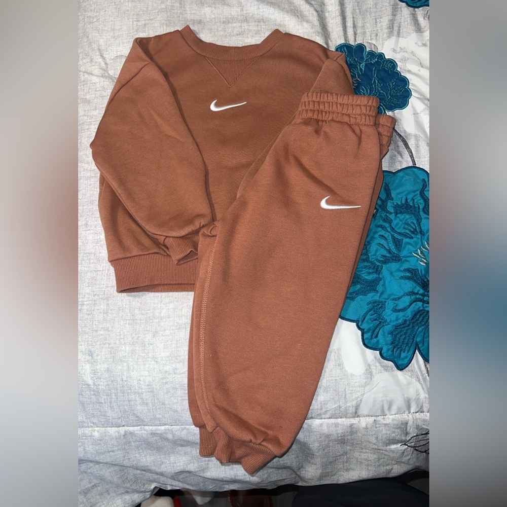 Nike Kids Brown Sweatpants & Joggers Set